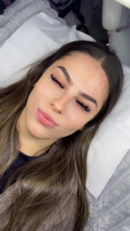 Post 1 by MONI GLOW on TikTok (video)