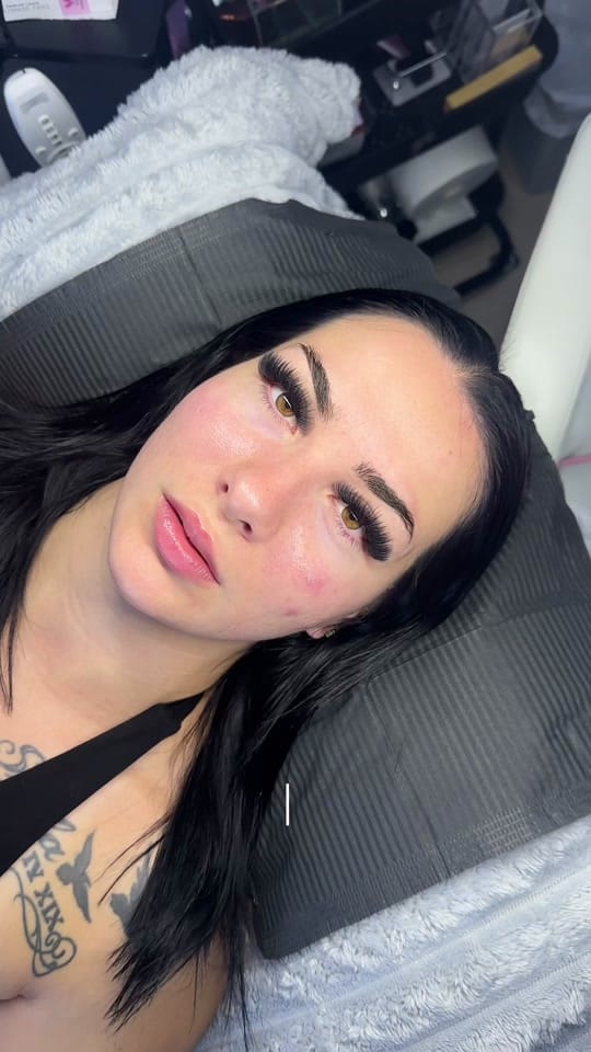 Post 4 by MONI GLOW on TikTok (video)