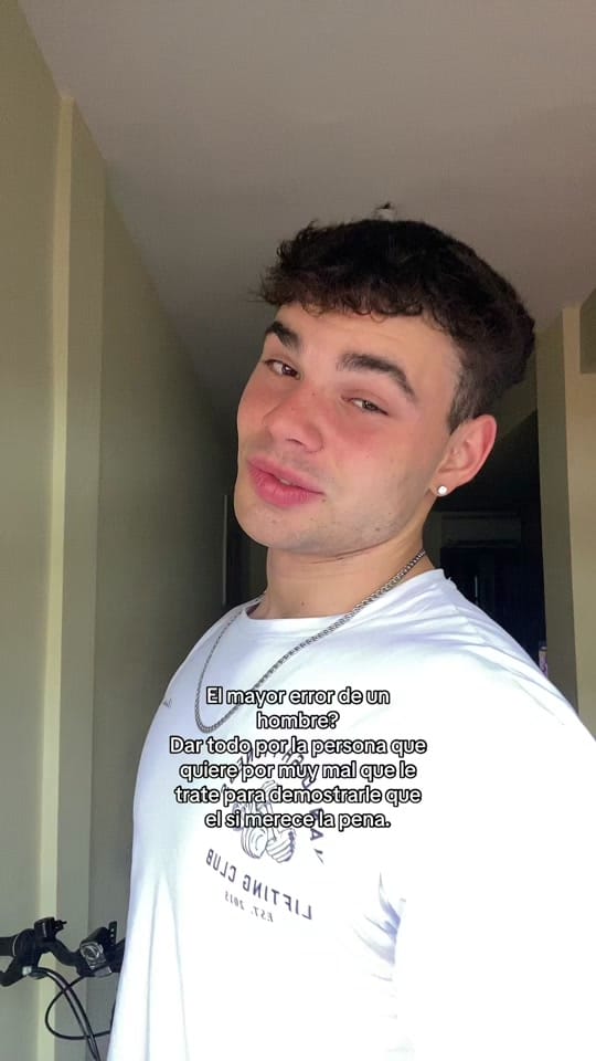 Post 3 by Alexigomezz0 on TikTok (video)