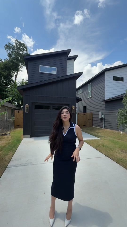 Post 8 by Melissa Hernandez🏡 on TikTok (video)