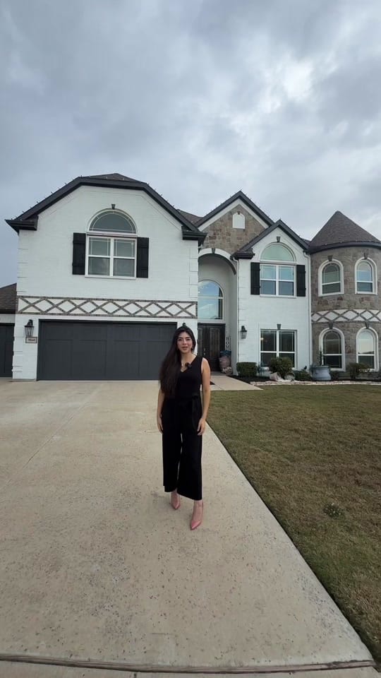 Post 1 by Melissa Hernandez🏡 on TikTok (video)