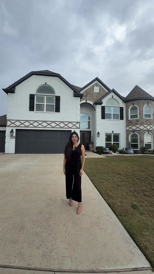 Post 4 by Melissa Hernandez🏡 on TikTok (video)