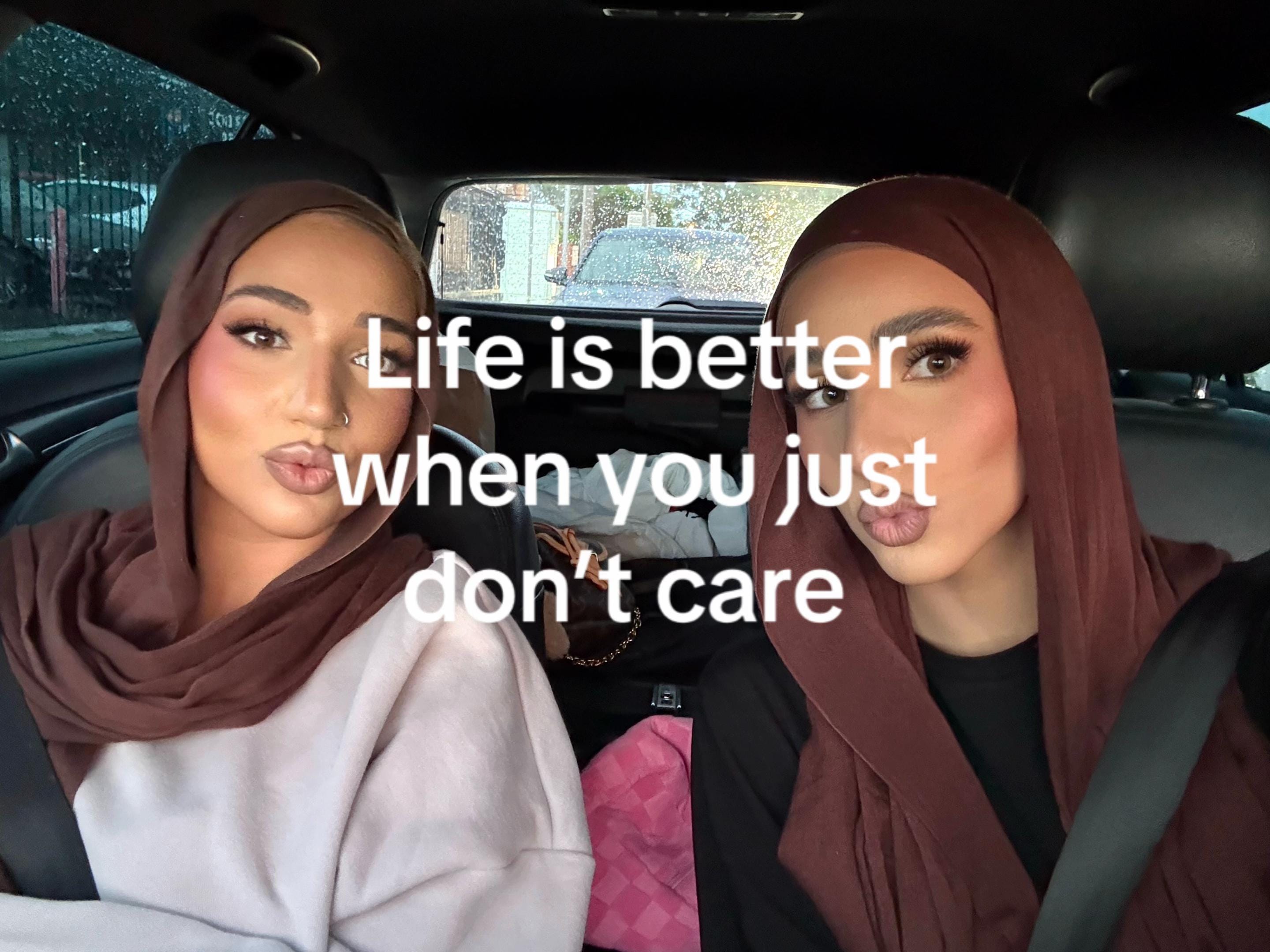 Post 1 by sarakaake on TikTok (video)