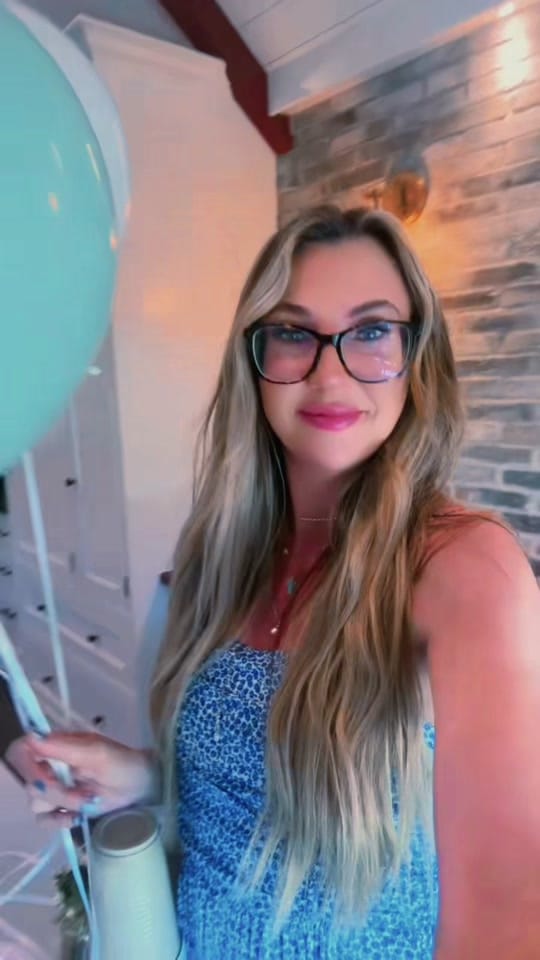 Post 8 by Shary Luthe on TikTok (video)