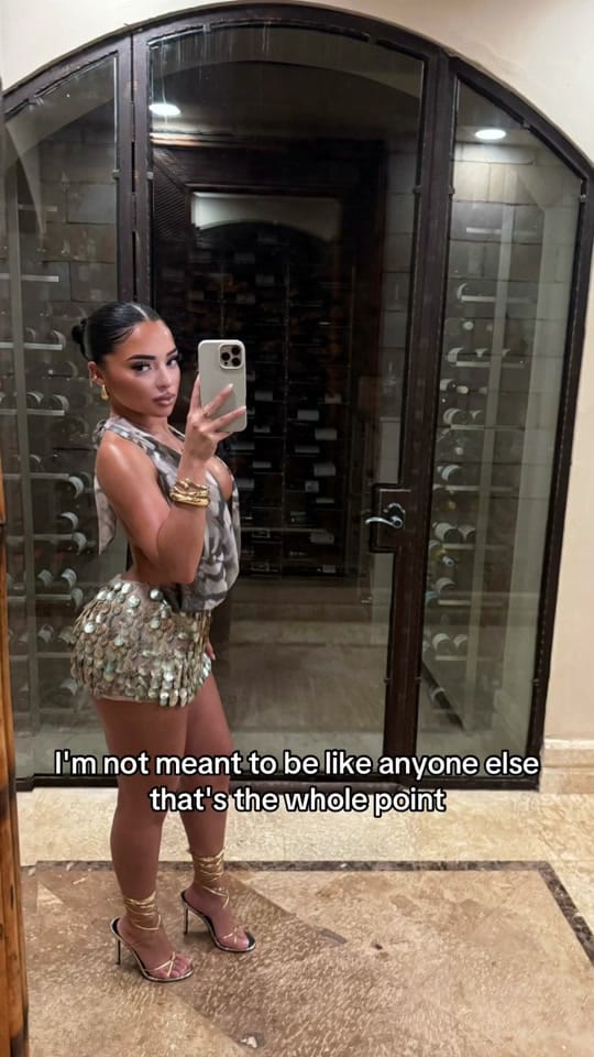 Post 8 by Jennesys Villarreal on TikTok (video)
