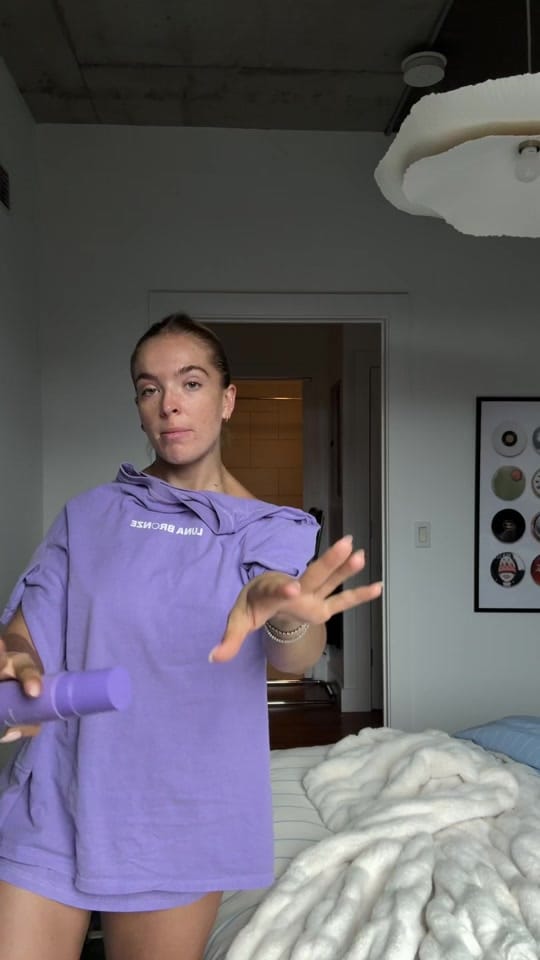 Post 1 by Luna Bronze on TikTok (video)