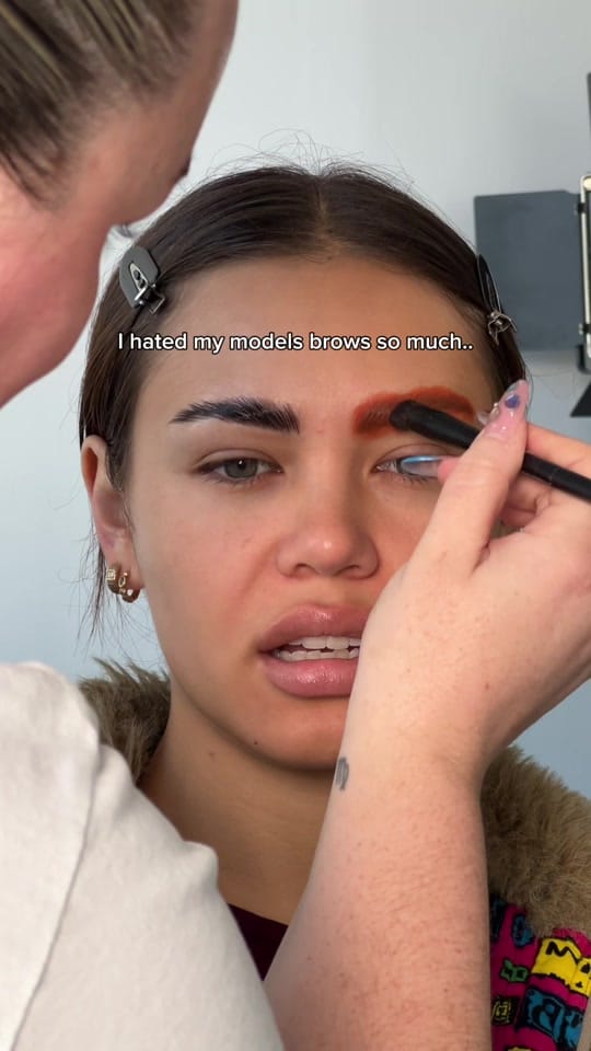 Post 4 by makeupbyelliedurbridge on TikTok (video)