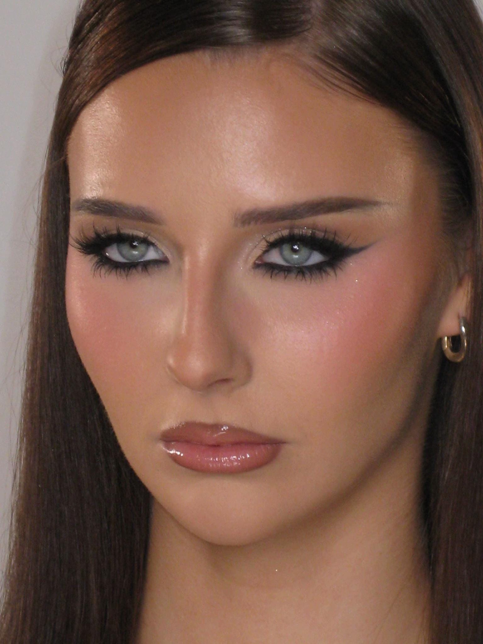 Post 7 by makeupbyelliedurbridge on TikTok (video)