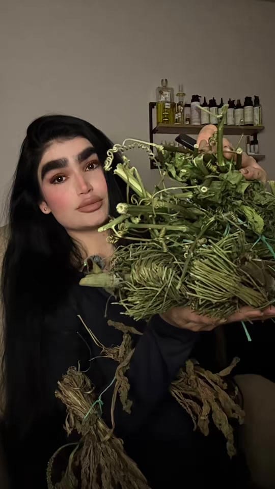 Post 6 by LewisBeautys on TikTok (video)