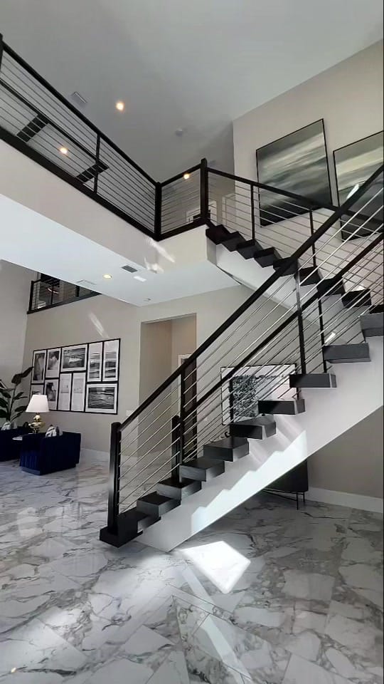 Post 10 by Jaime Iraheta on TikTok (video)