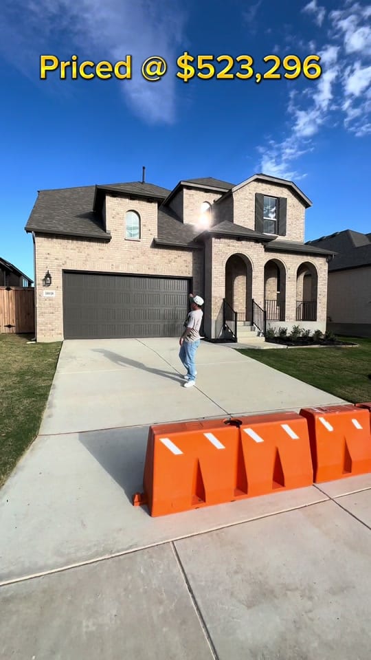 Post 8 by Realest_Estates210 on TikTok (video)