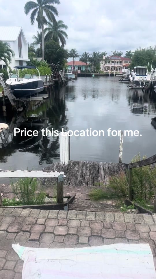 Post 5 by Real Estate Buy / Sell on TikTok (video)