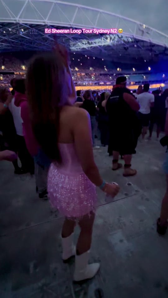 Post 8 by Beena Tripathi on TikTok (video)