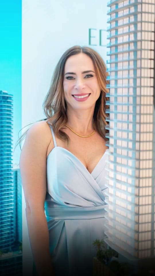 Post 9 by Carolina De Vasconcelos on TikTok (video)