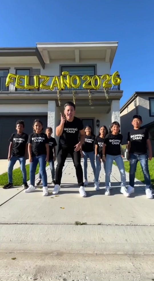 Post 7 by Casas Chicago on TikTok (video)