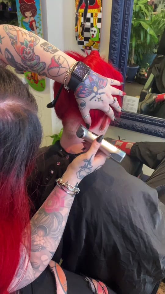Post 4 by razordollsoffice on TikTok (video)