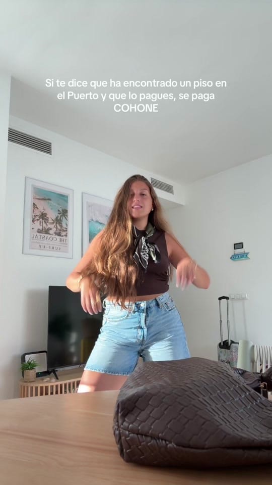 Post 9 by Ariadna on TikTok (video)