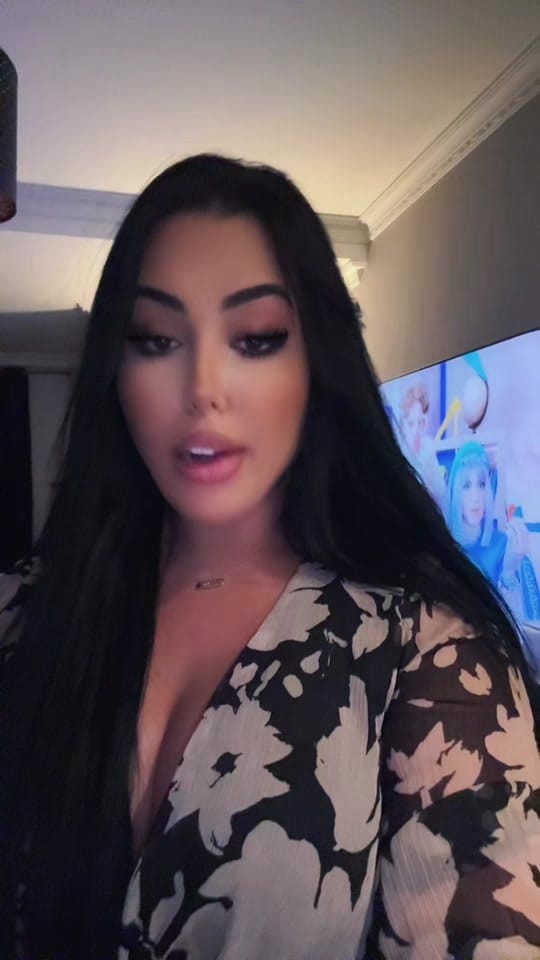 Post 6 by sue_key_ on TikTok (video)