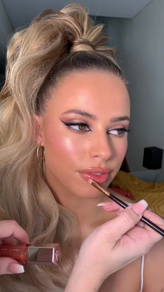 Post 6 by Makeup By Drew on TikTok (video)