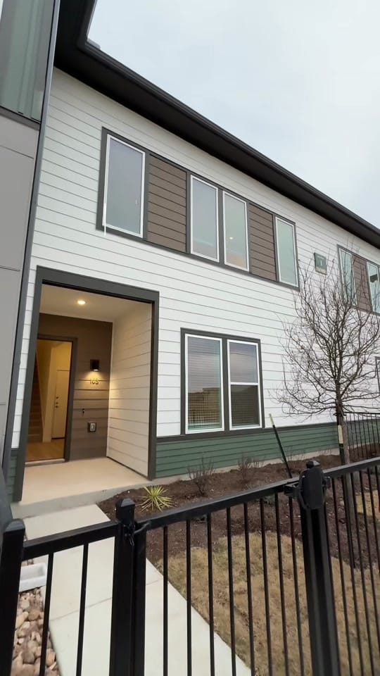 Post 9 by Rox | Townhomes + Austin on TikTok (video)