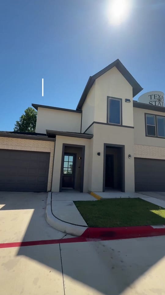 Post 4 by Rox | Townhomes + Austin on TikTok (video)