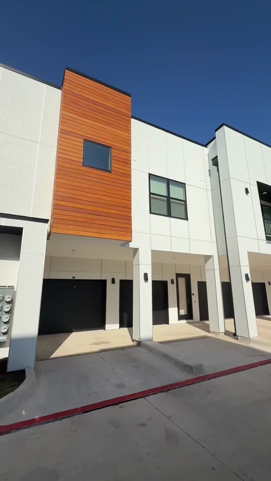 Post 2 by Rox | Townhomes + Austin on TikTok (video)