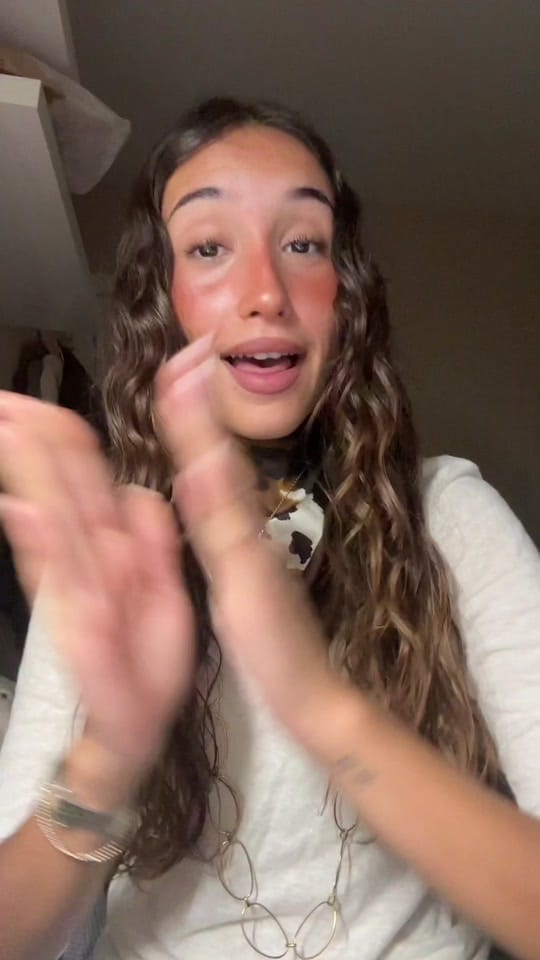 Post 4 by gabrielita <3 on TikTok (video)