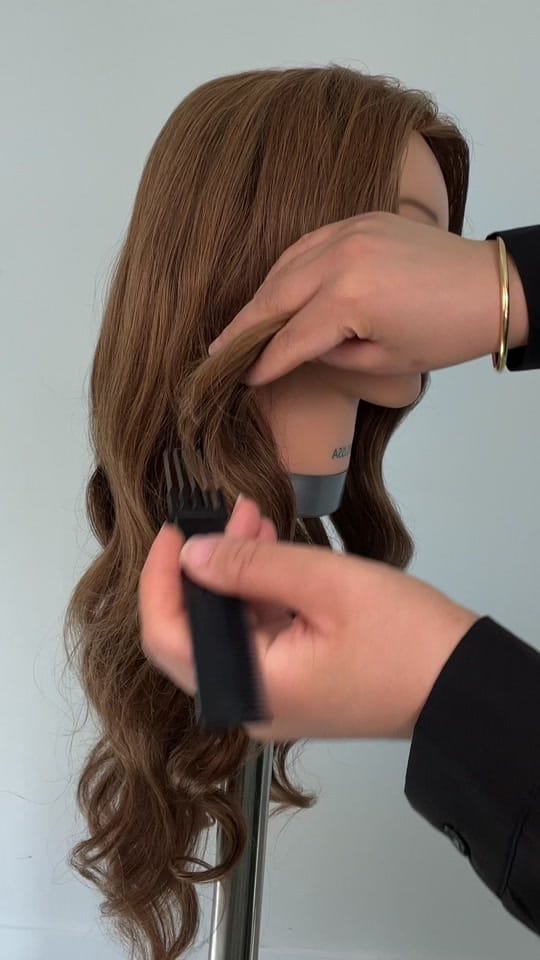 Post 4 by Esra hair and makeup on TikTok (video)
