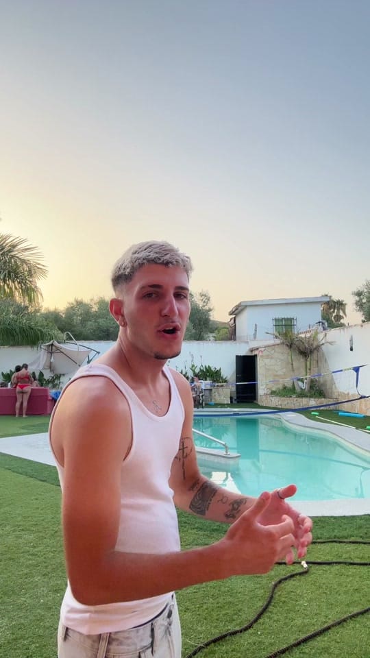 Post 6 by ADRI CARMONA🖤🥀 on TikTok (video)