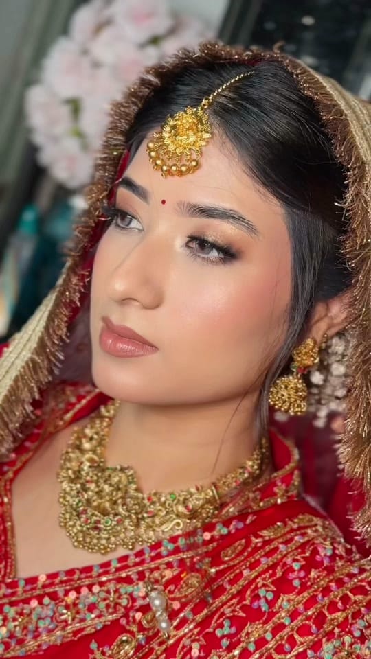 Post 8 by nabinamakeupstudio🇦🇺🇳🇵🇦🇺 on TikTok (video)