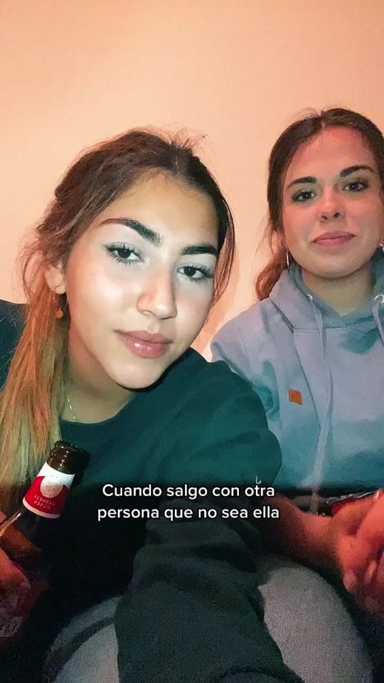 Post 6 by Laura on TikTok (video)