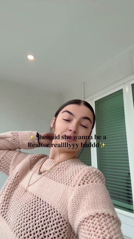 Post 10 by rachsellstampa18 on TikTok (video)