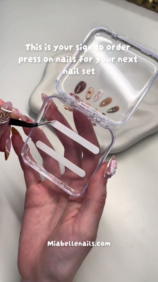 Post 7 by miabellenails on TikTok (video)