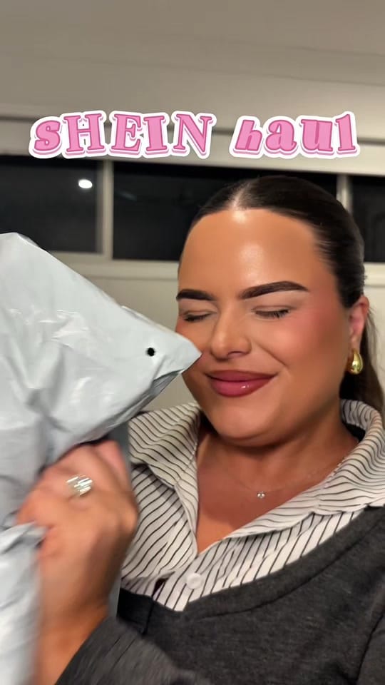 Post 4 by Lara 🎀 on TikTok (video)