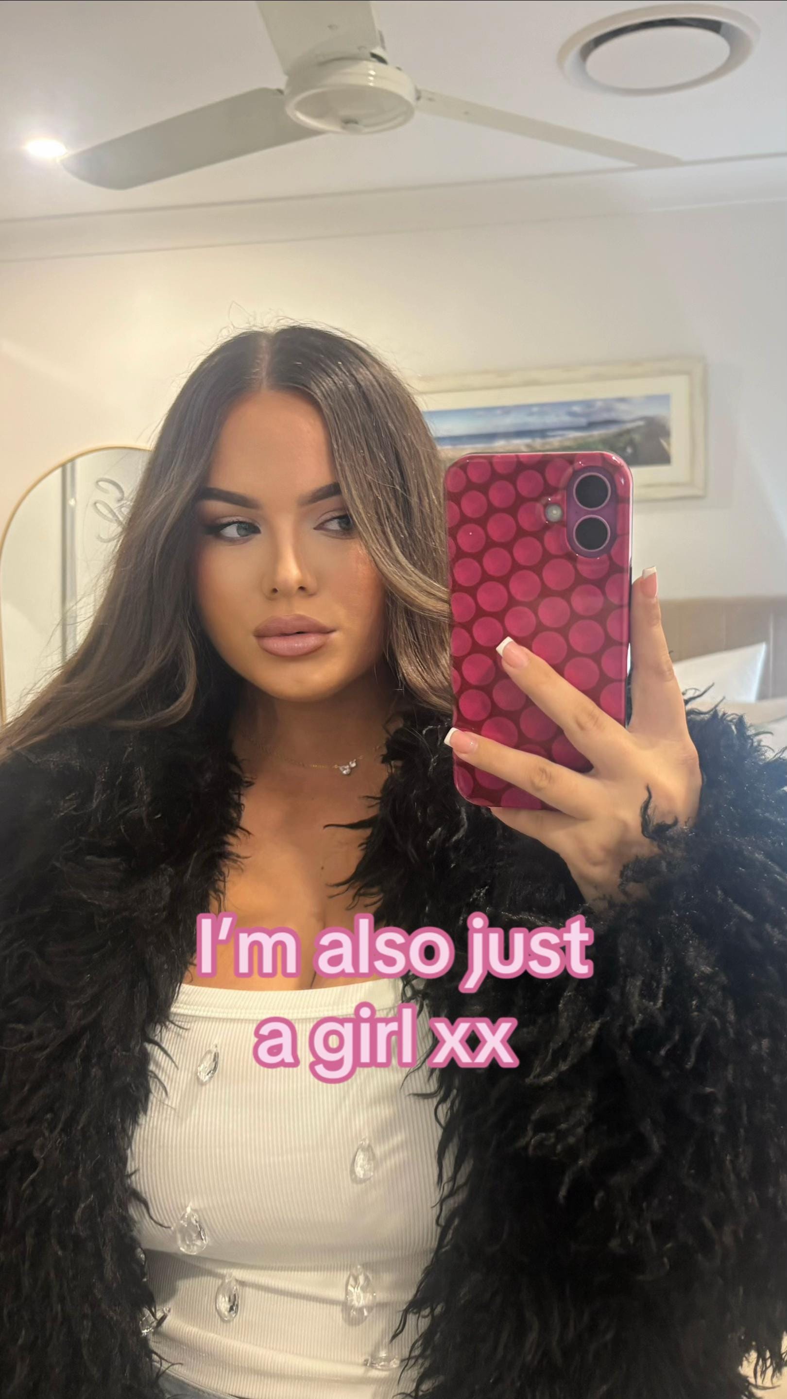 Post 5 by Lara 🎀 on TikTok (video)