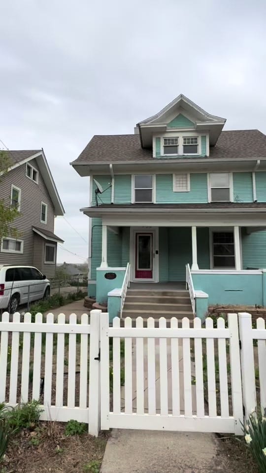 Post 8 by Sophia Pico- Real Estate🏡 on TikTok (video)
