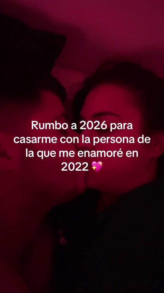 Post 6 by Lorena ⚡🥵 on TikTok (video)