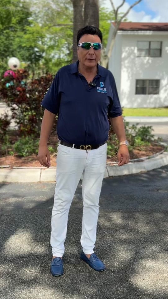 Post 10 by Eyal Mehaber on TikTok (video)