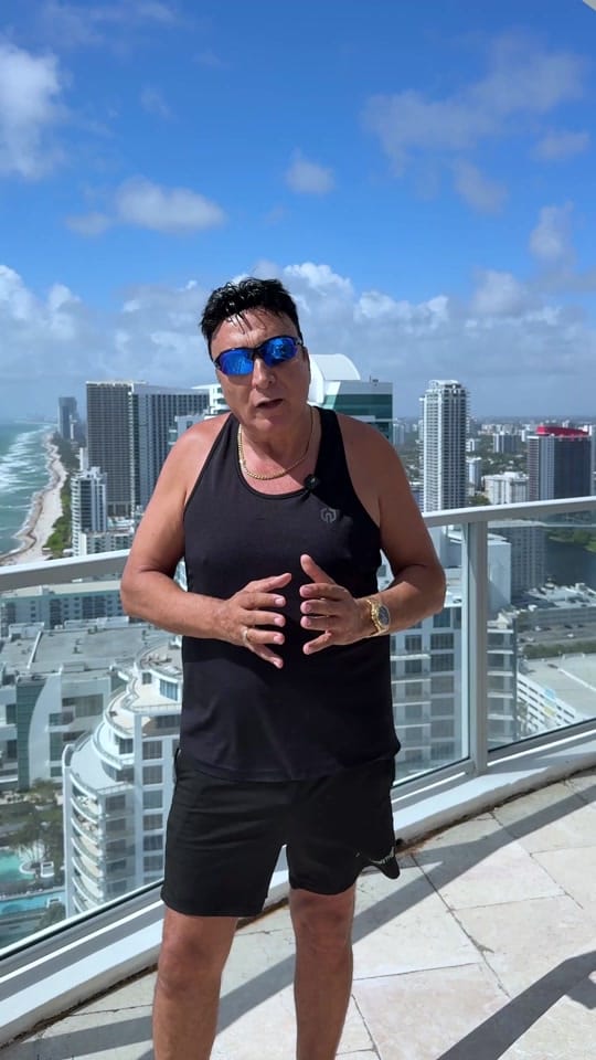 Post 6 by Eyal Mehaber on TikTok (video)