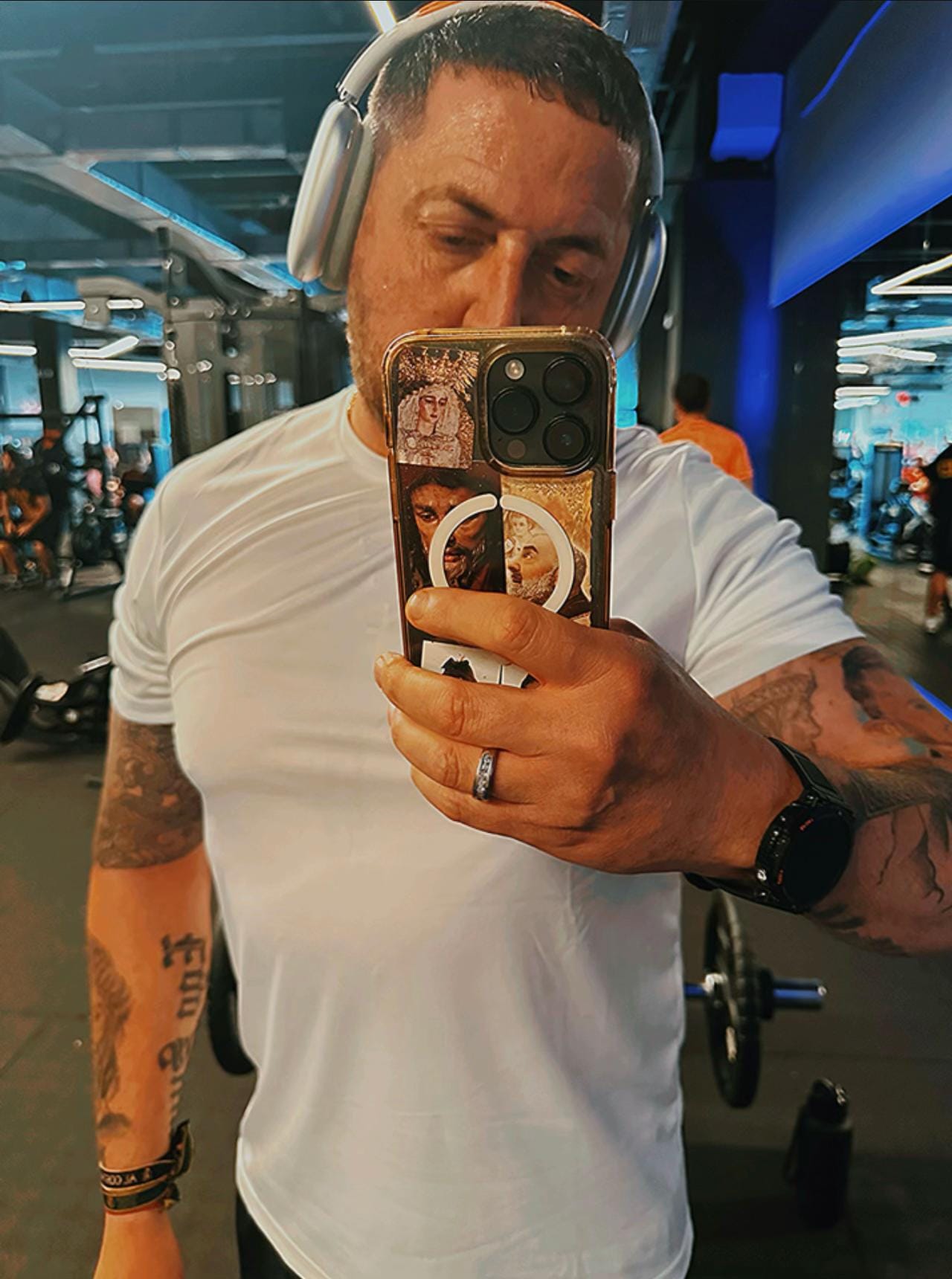 Post 5 by Charles Bronson de Triana on TikTok (video)