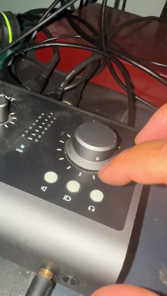 Post 6 by Vasseta on TikTok (video)
