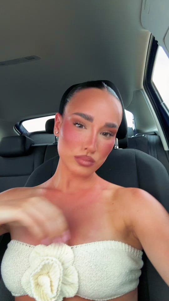Post 7 by violetacarreraa on TikTok (video)