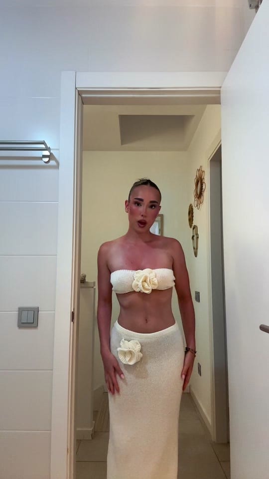 Post 4 by violetacarreraa on TikTok (video)