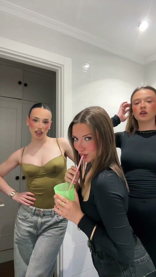 Post 9 by violetacarreraa on TikTok (video)