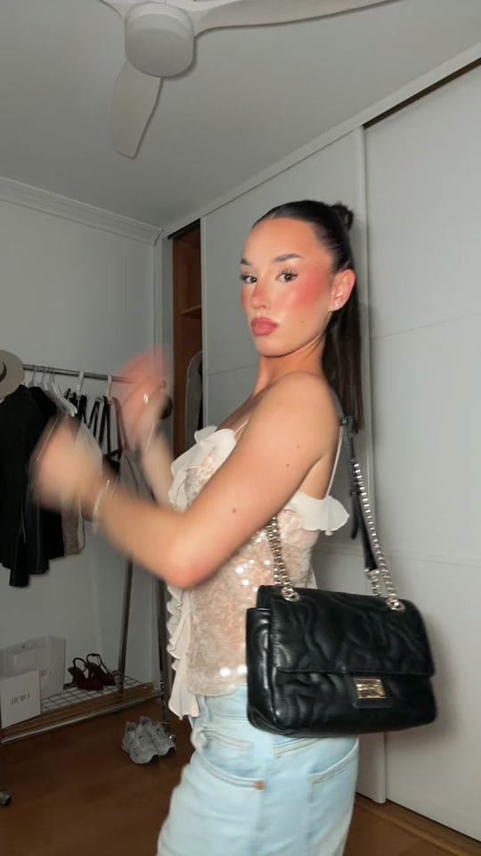 Post 8 by violetacarreraa on TikTok (video)