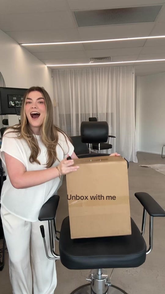 Post 6 by ashleyrenee.mua on TikTok (video)