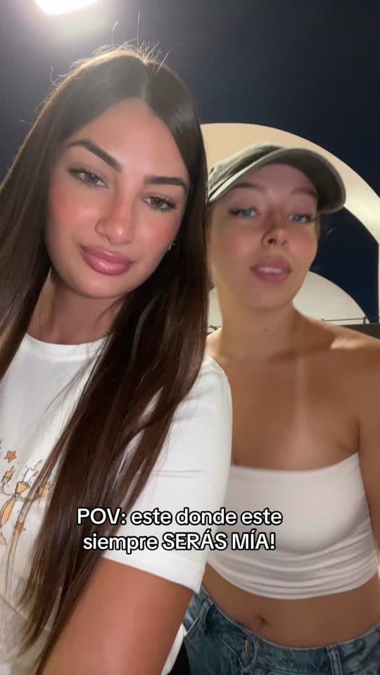 Post 4 by __daniiela__ on TikTok (video)