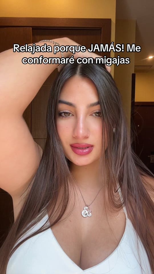 Post 8 by __daniiela__ on TikTok (video)