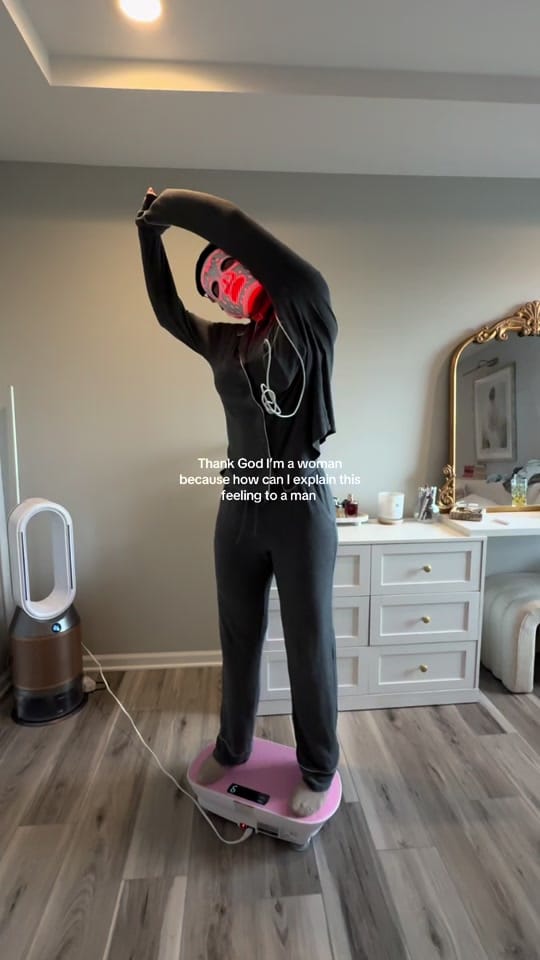Post 8 by Sydney Yvonne on TikTok (video)