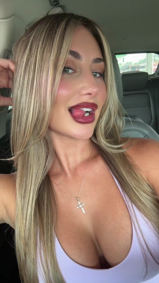 Post 5 by Sydney Yvonne on TikTok (video)